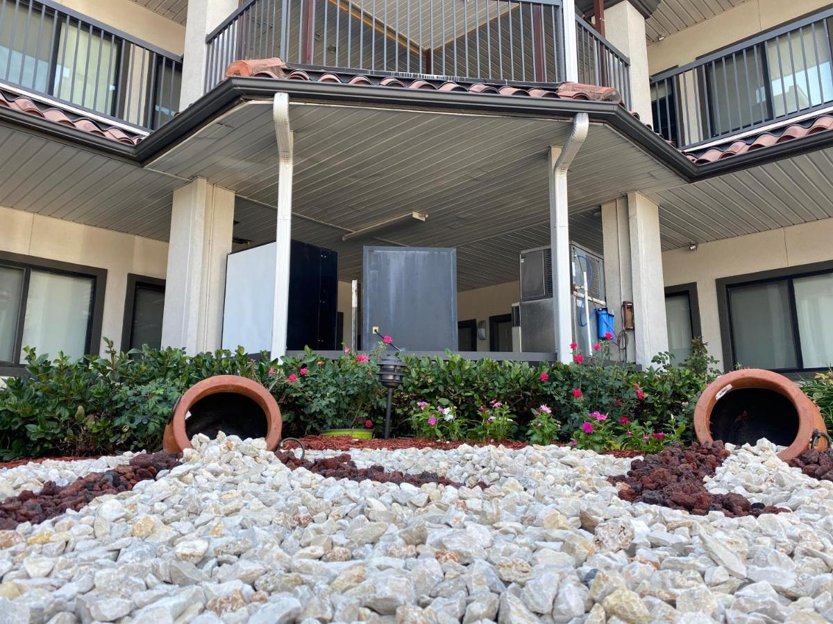 Island Suites Hobby Airport Houston Eksteriør billede